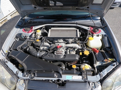 メーカーカタログ引用エンジン型式EJ20出力	250ps(184k）6000rp           トルク	34.0kg・m(333N・m)/3600rpm                種類水平対向4気筒DOHC16バルブターボ